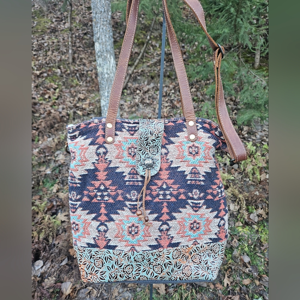 Myra Bag Lazuli Tote Rug Leather Canvas Southwestern